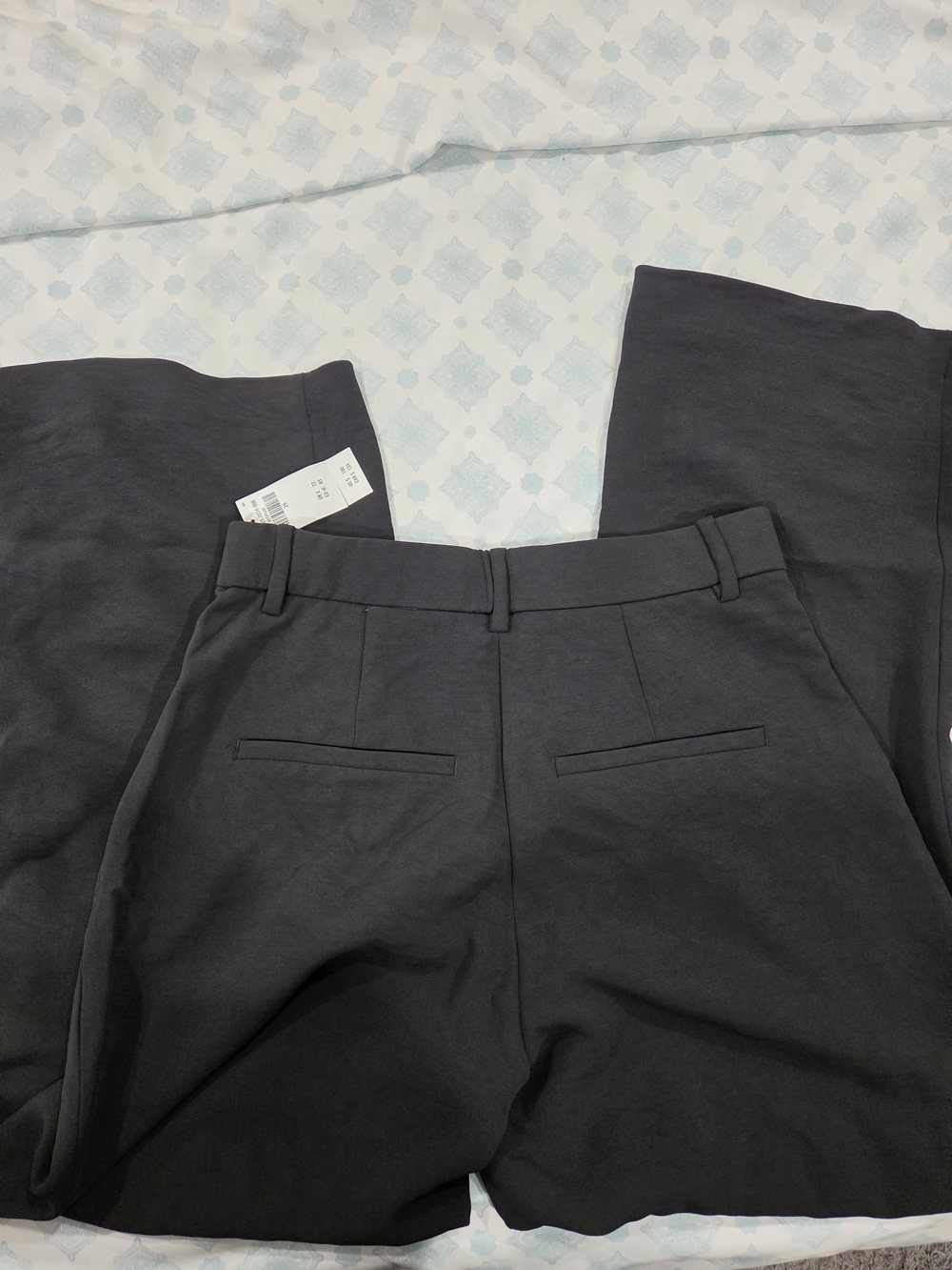 Abercrombie & Fitch Black Pleated Trousers - Picture 3 of 4